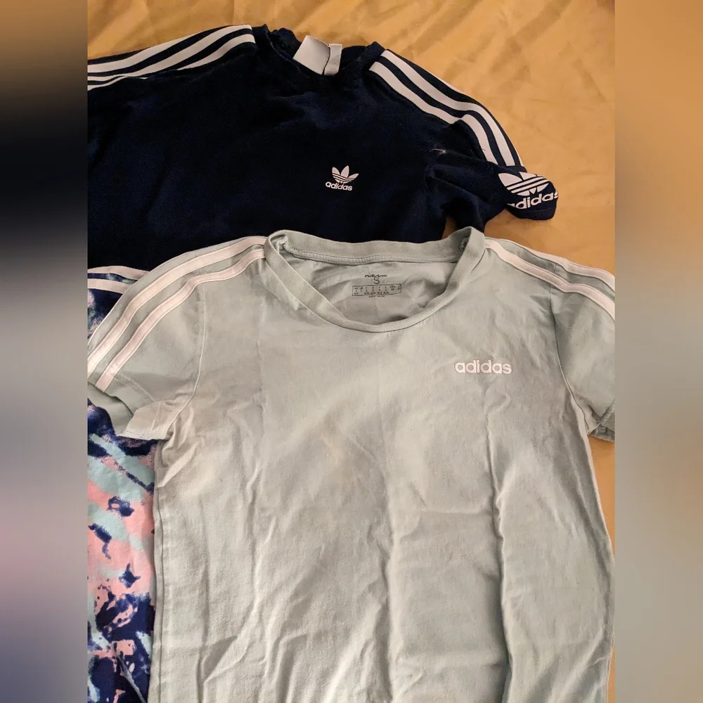 Women's Adidas tshirt bundle (5) - Picture 4 of 4
